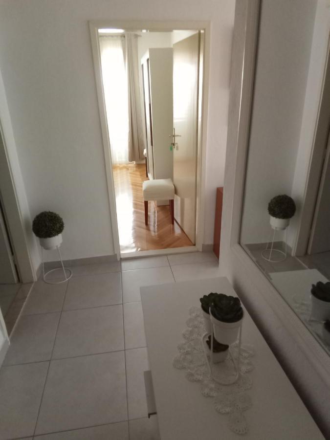 Apartments Smiljana Mucic Makarska Eksteriør bilde